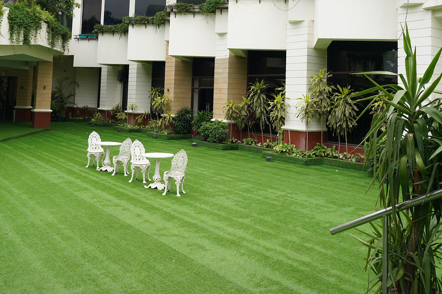 Top Banquet Halls in Arjangarh - Delhi